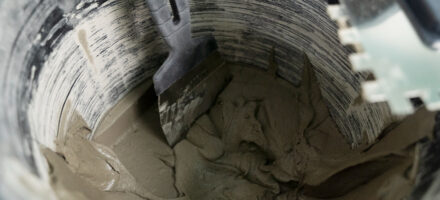 Cementgebonden egaline